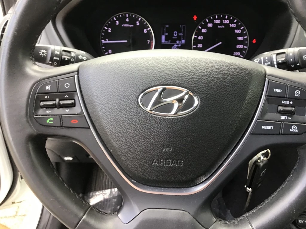 Hoofdafbeelding Hyundai i20