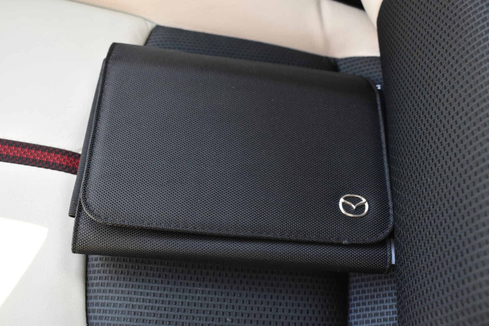 Hoofdafbeelding Mazda 2