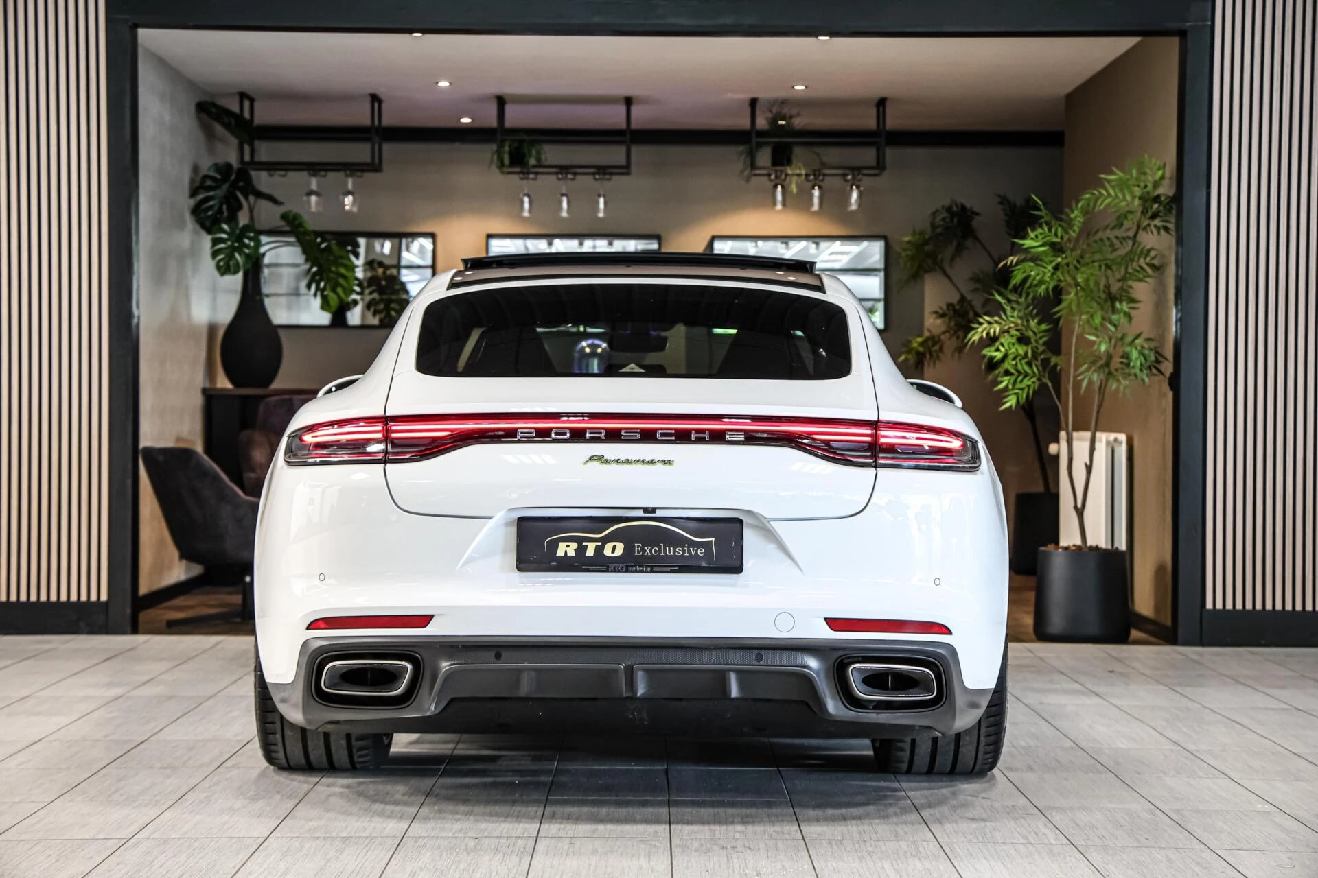 Hoofdafbeelding Porsche Panamera