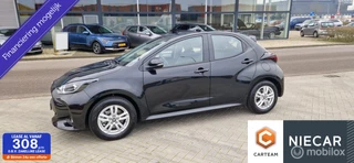 Hoofdafbeelding Toyota Yaris Toyota Yaris 1.5 Hybrid Bsn/Cruise/LMvelgen/8500km