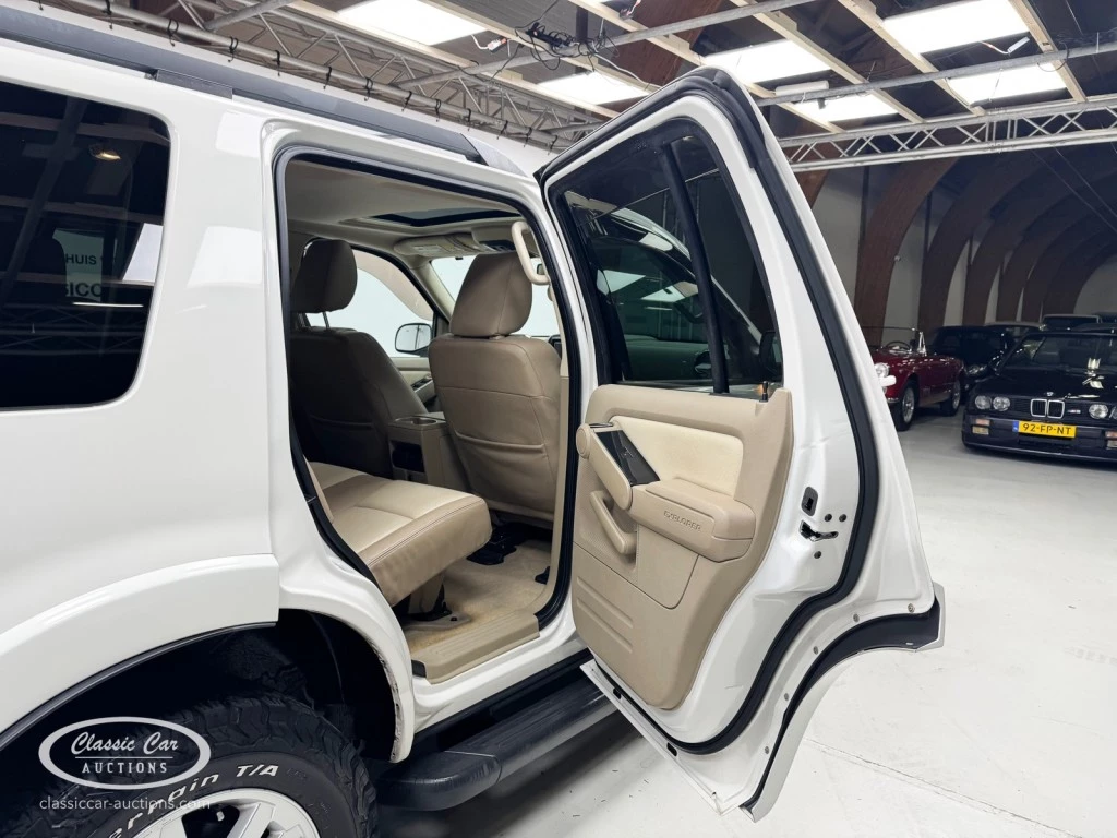 Hoofdafbeelding Ford Explorer