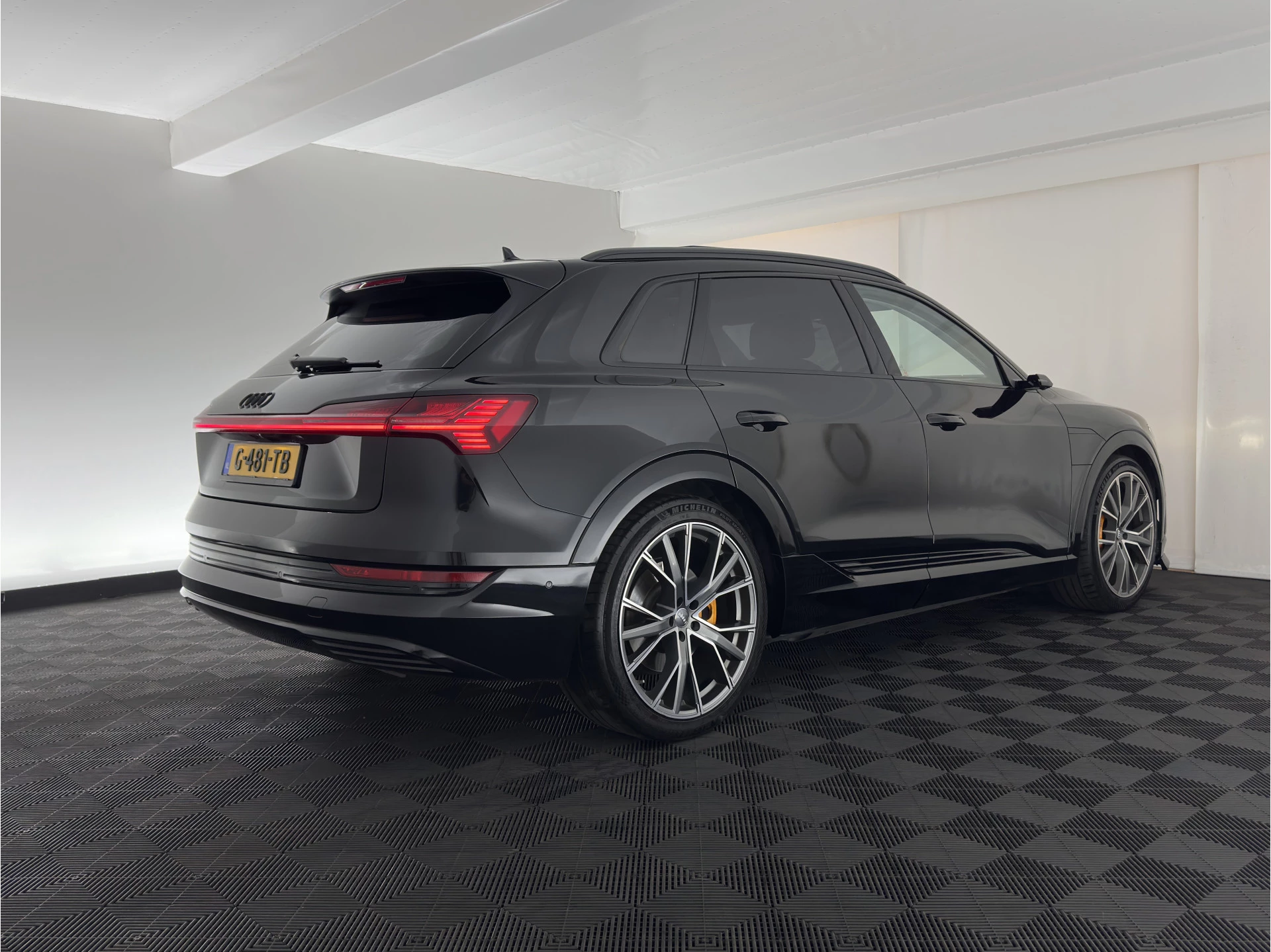 Hoofdafbeelding Audi e-tron