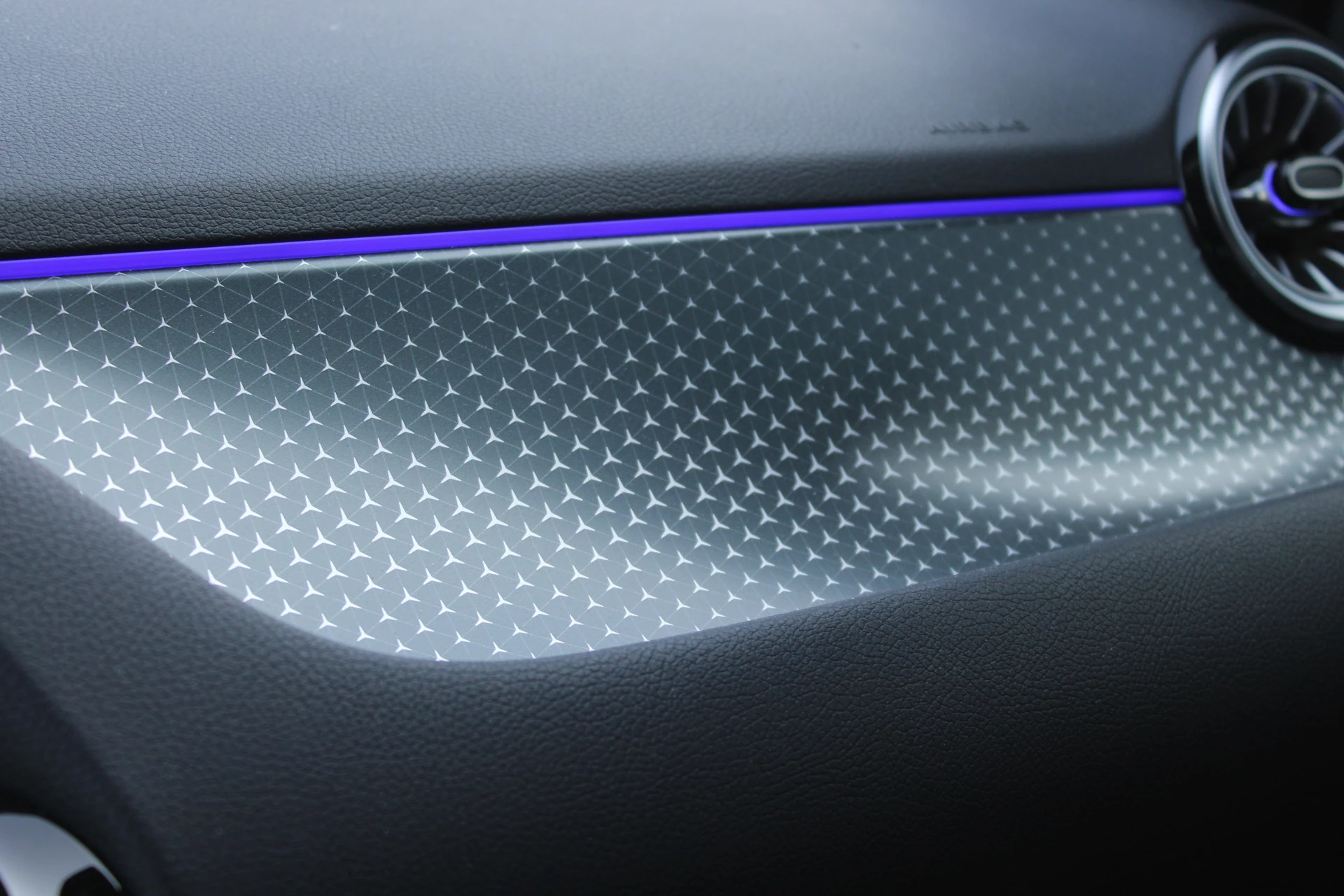 Hoofdafbeelding Mercedes-Benz EQA