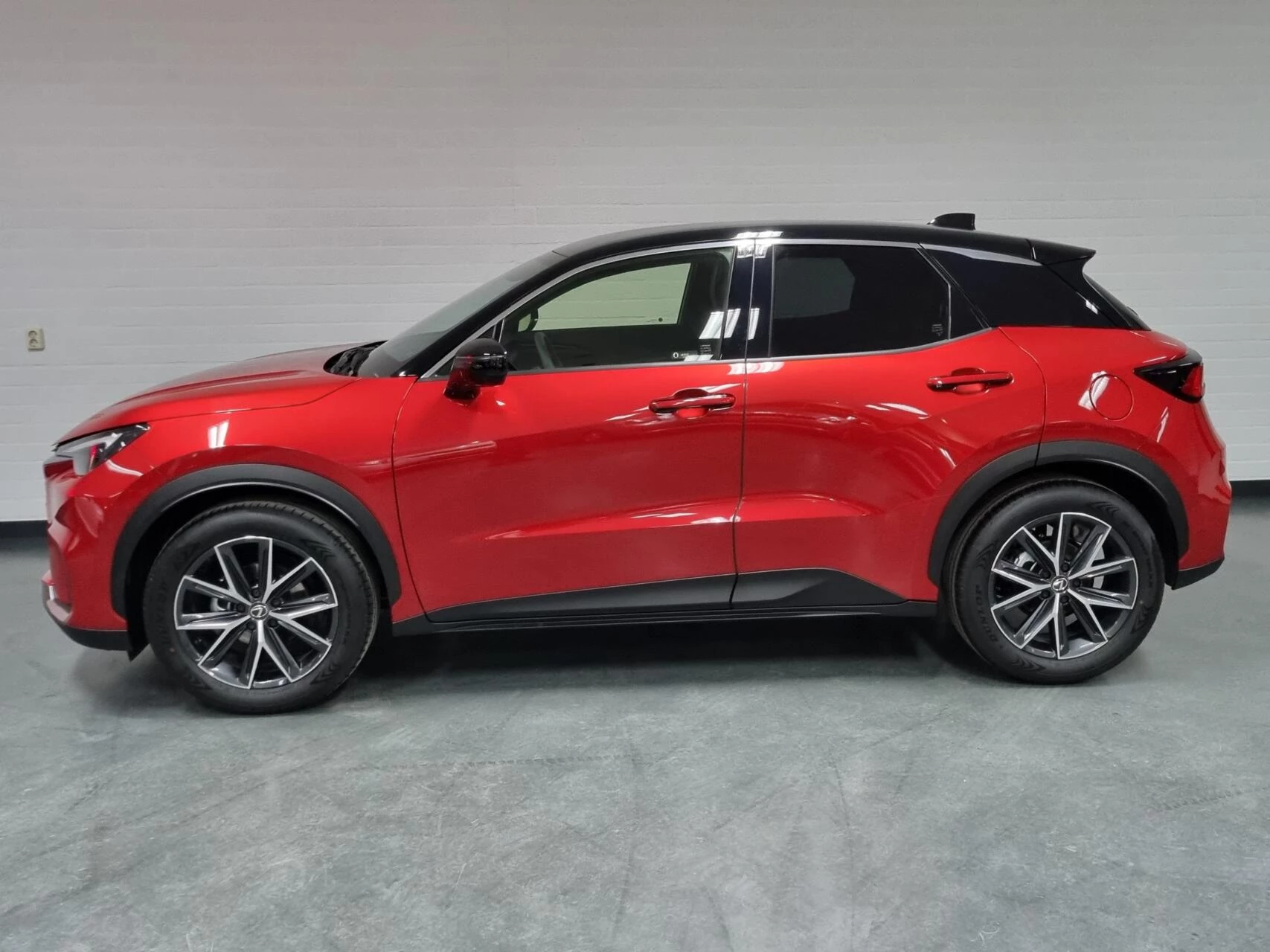 Hoofdafbeelding Lexus LBX