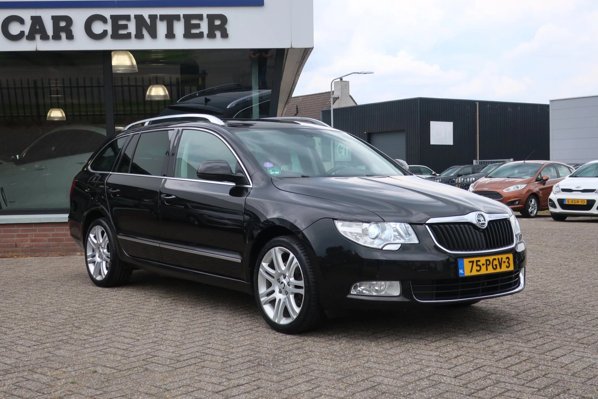 Hoofdafbeelding Škoda Superb