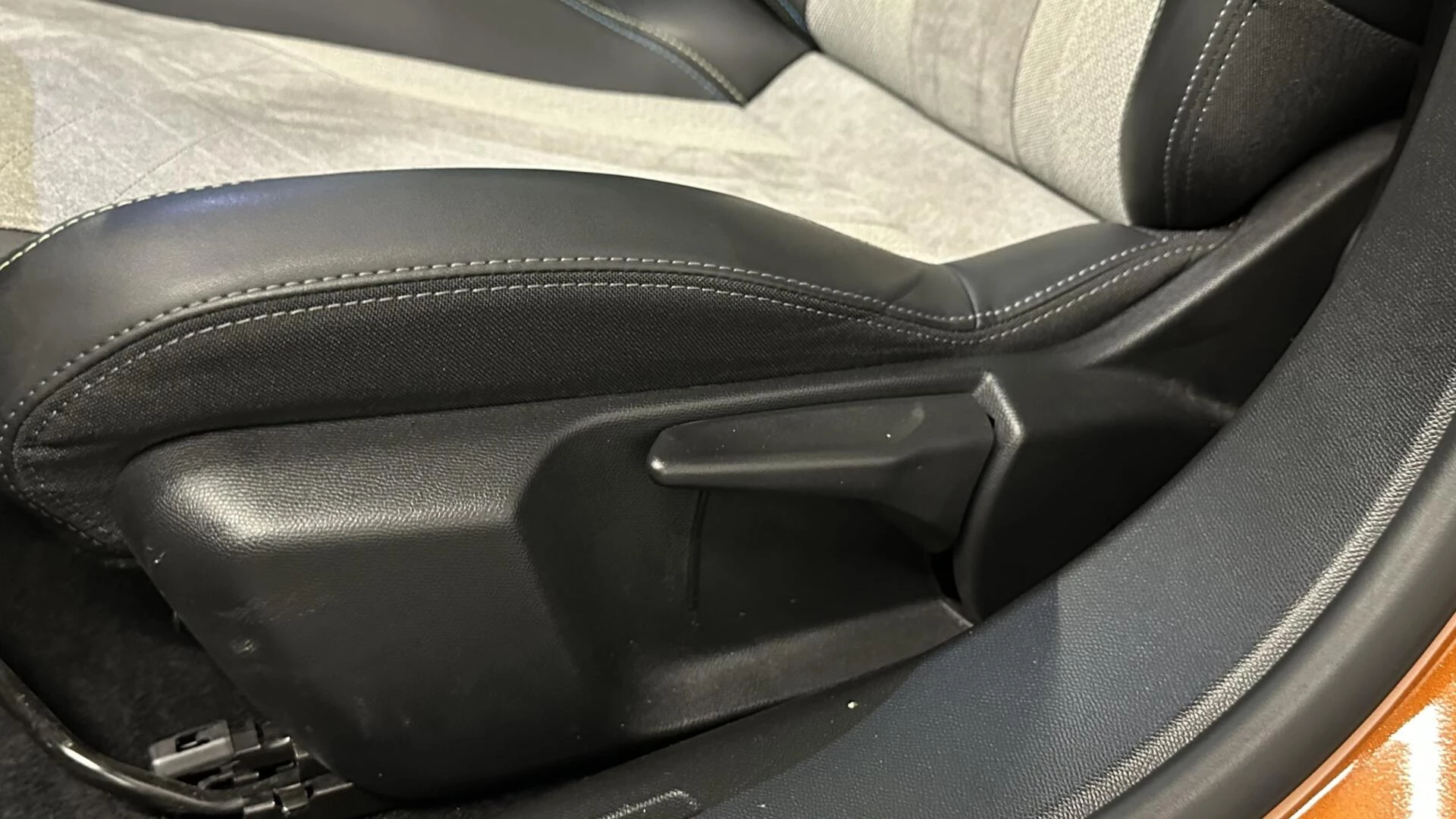 Hoofdafbeelding Peugeot e-2008