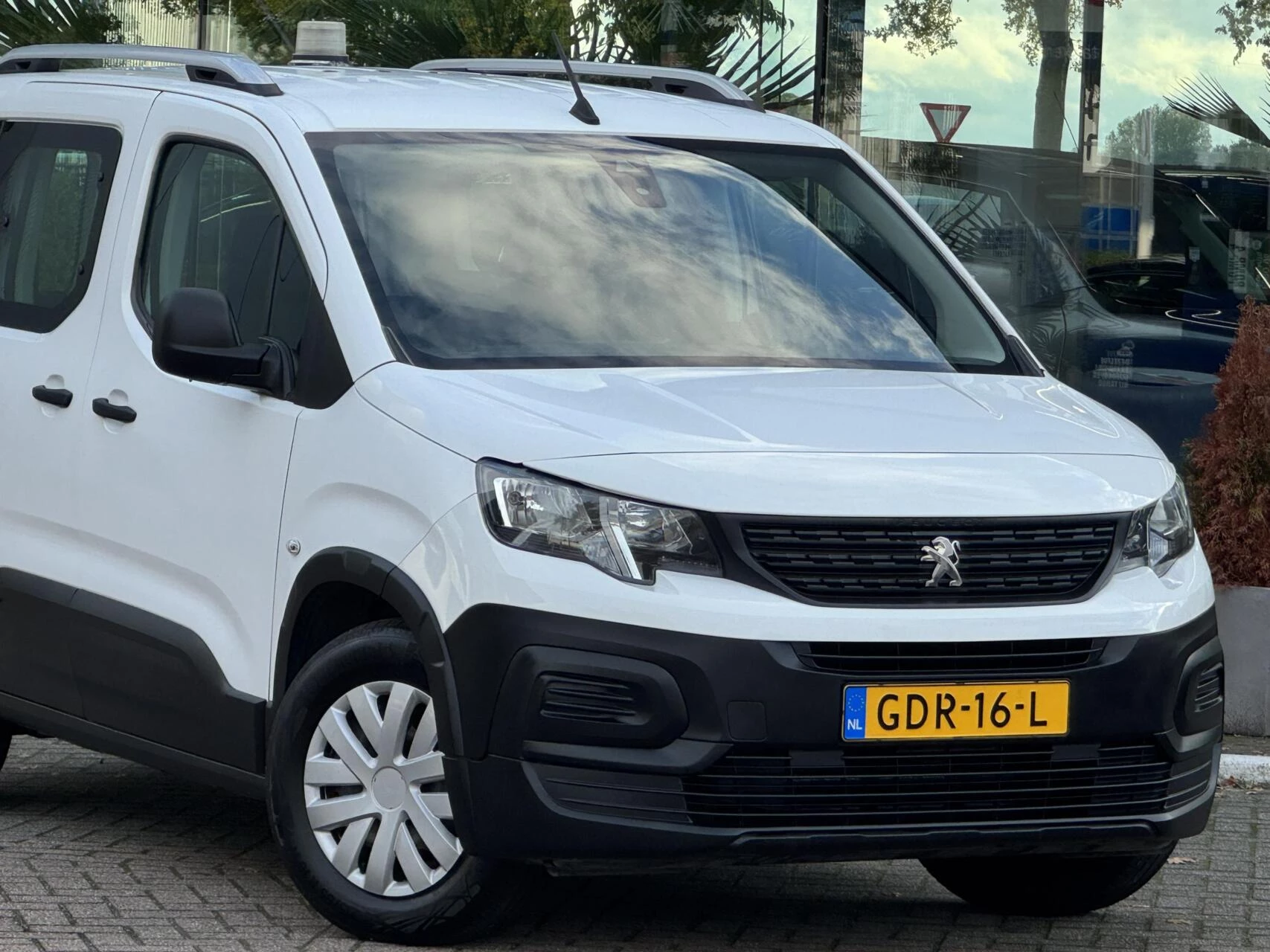 Hoofdafbeelding Peugeot Rifter