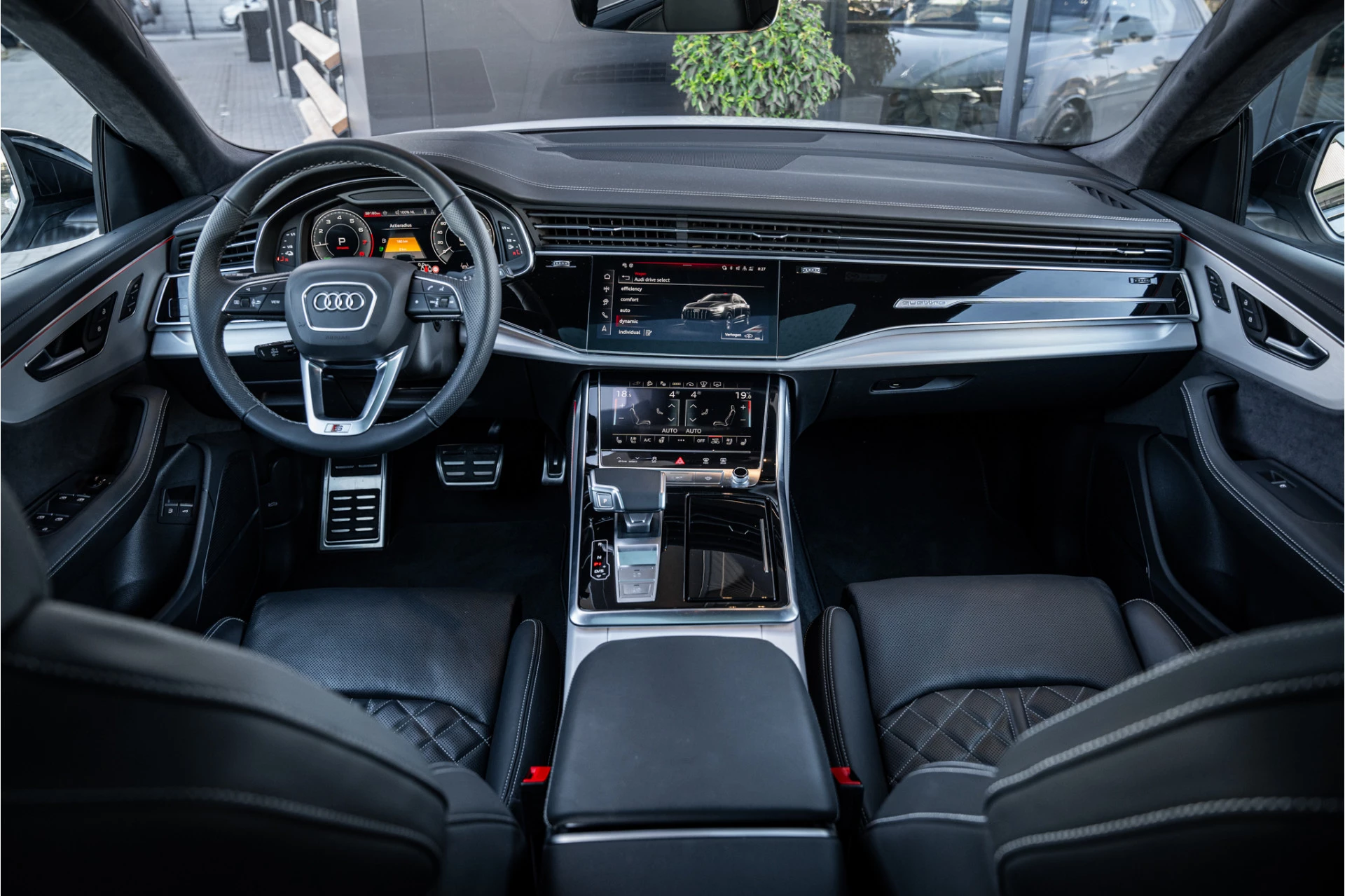 Hoofdafbeelding Audi Q8