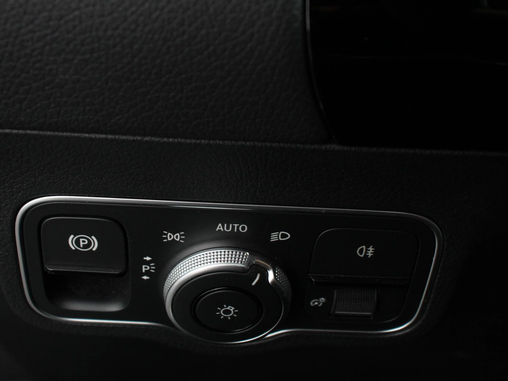 Hoofdafbeelding Mercedes-Benz EQA