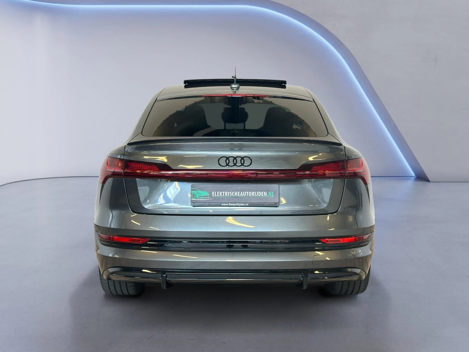 Hoofdafbeelding Audi e-tron