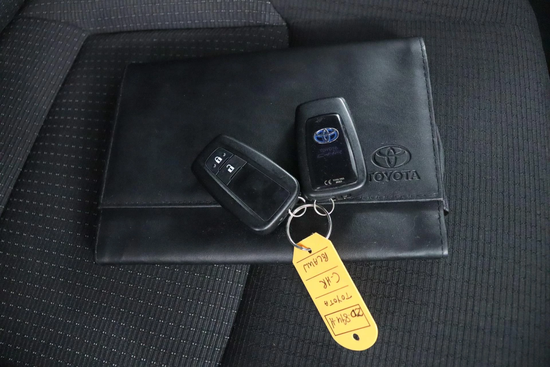 Hoofdafbeelding Toyota C-HR