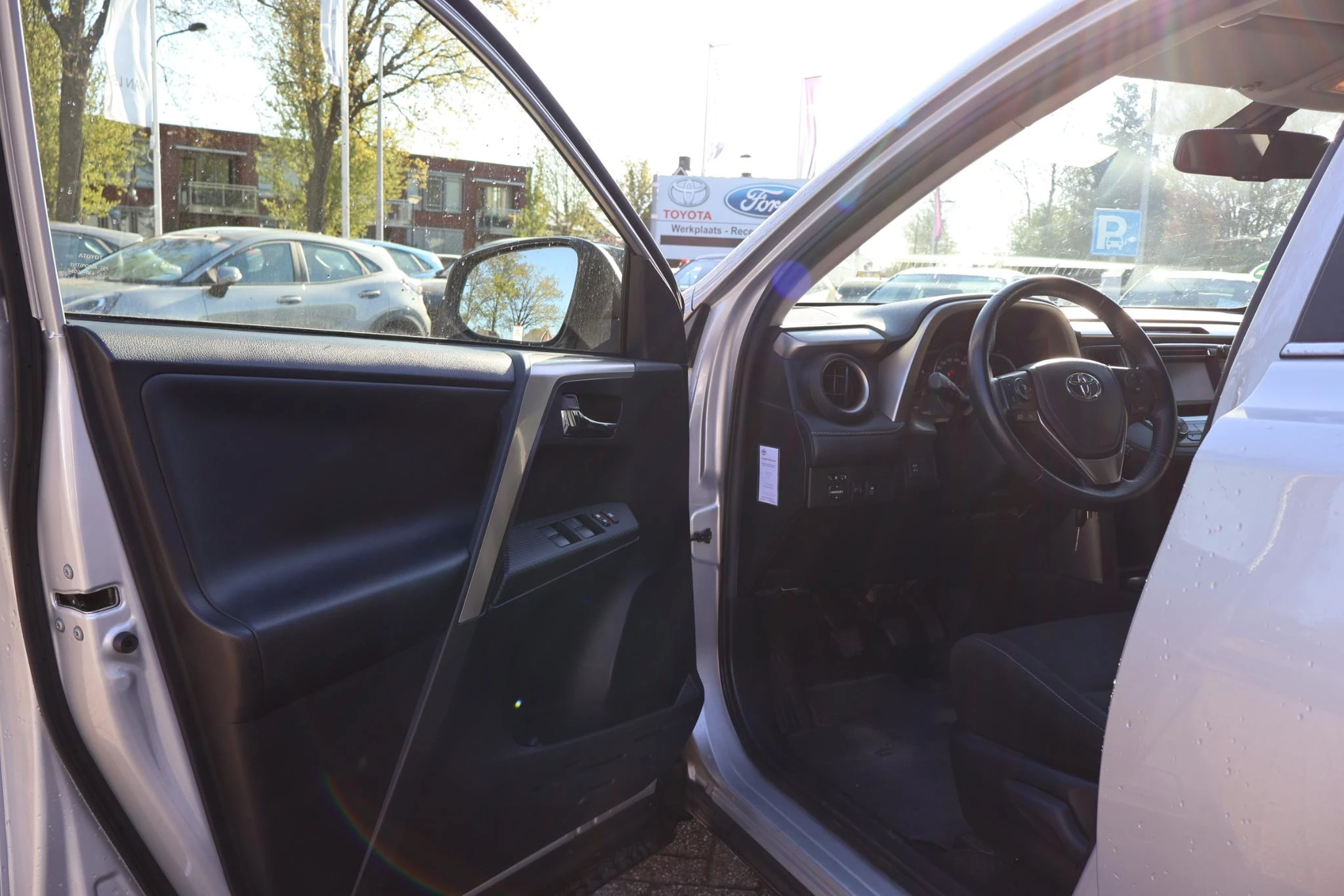 Hoofdafbeelding Toyota RAV4