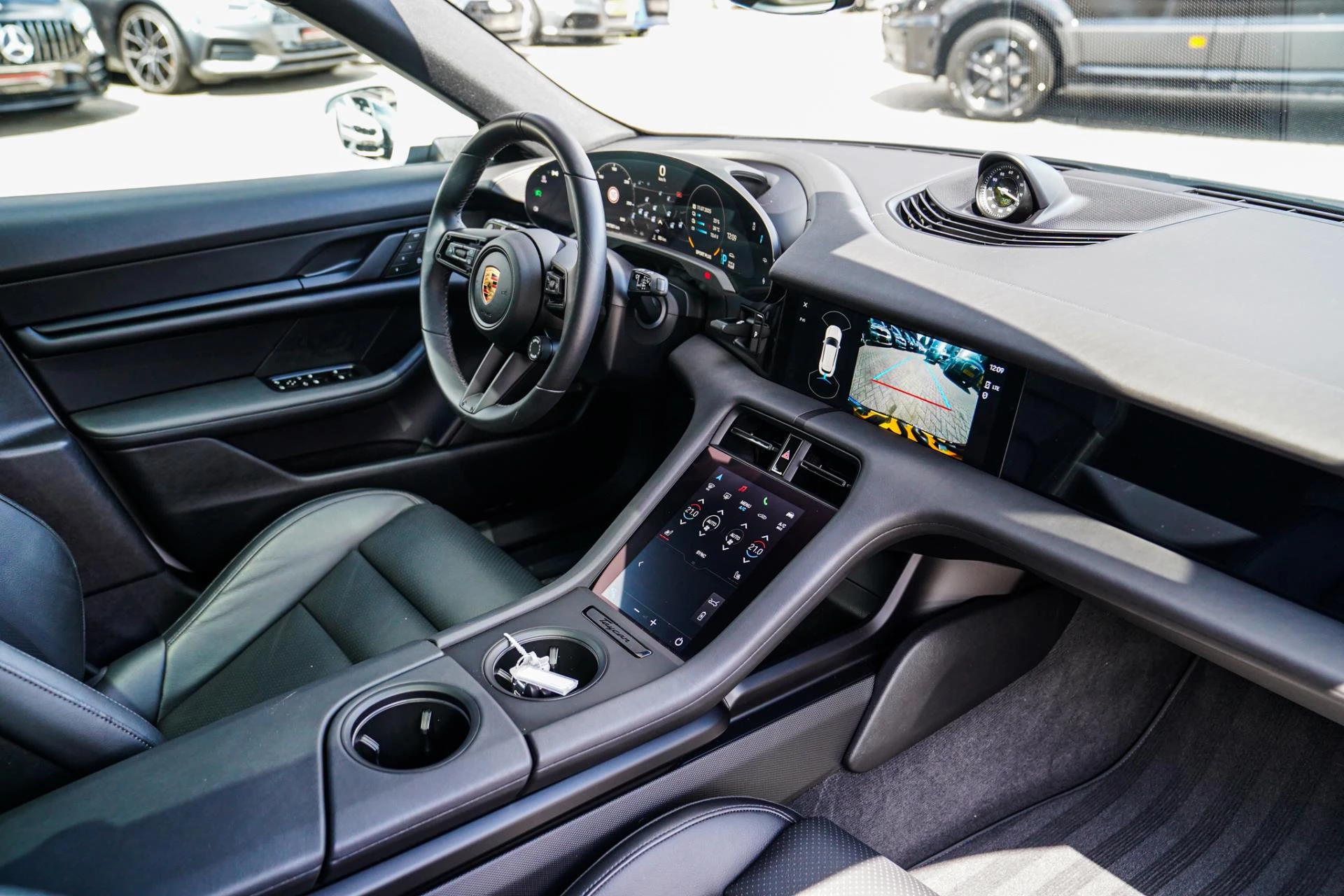 Hoofdafbeelding Porsche Taycan