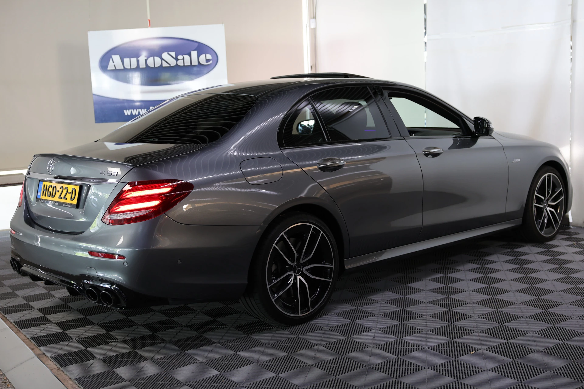 Hoofdafbeelding Mercedes-Benz E-Klasse