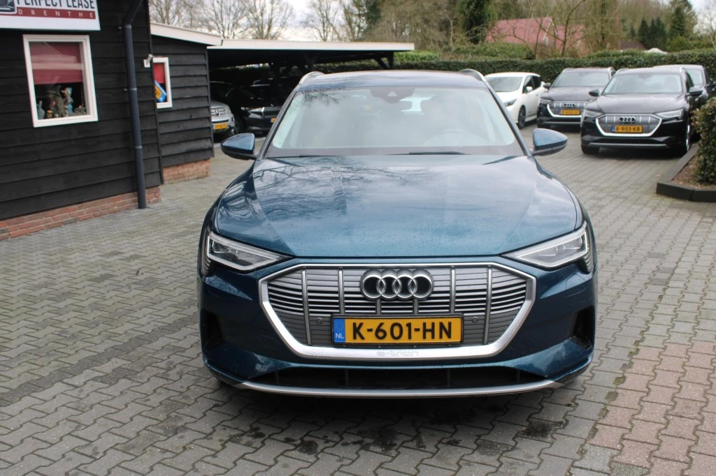 Hoofdafbeelding Audi e-tron