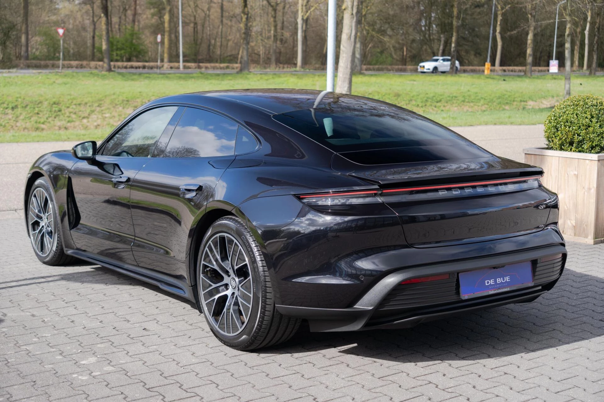 Hoofdafbeelding Porsche Taycan