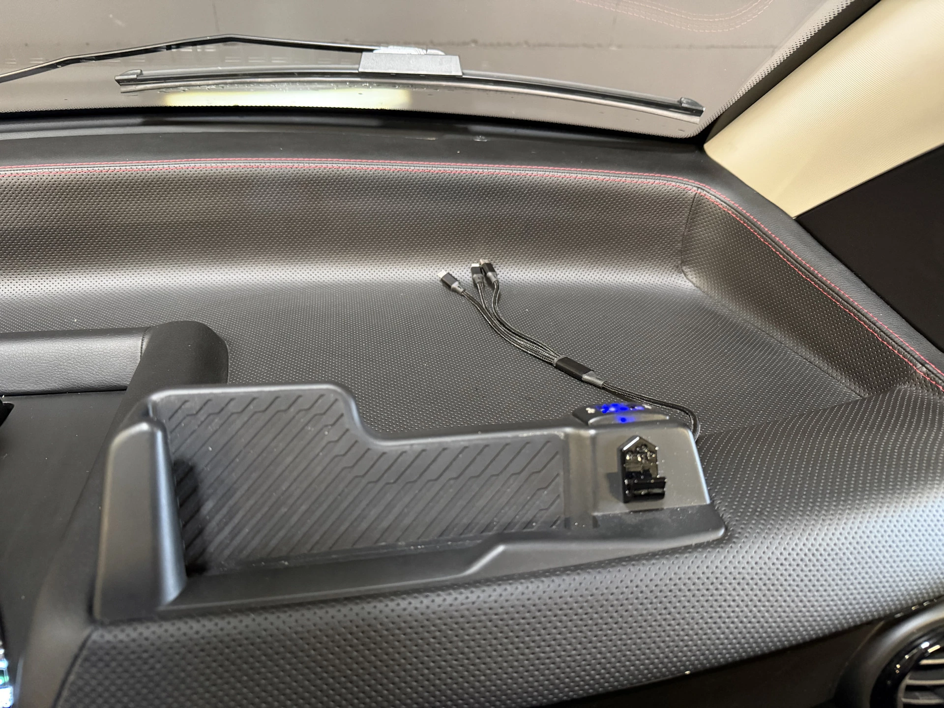 Hoofdafbeelding Silence S04