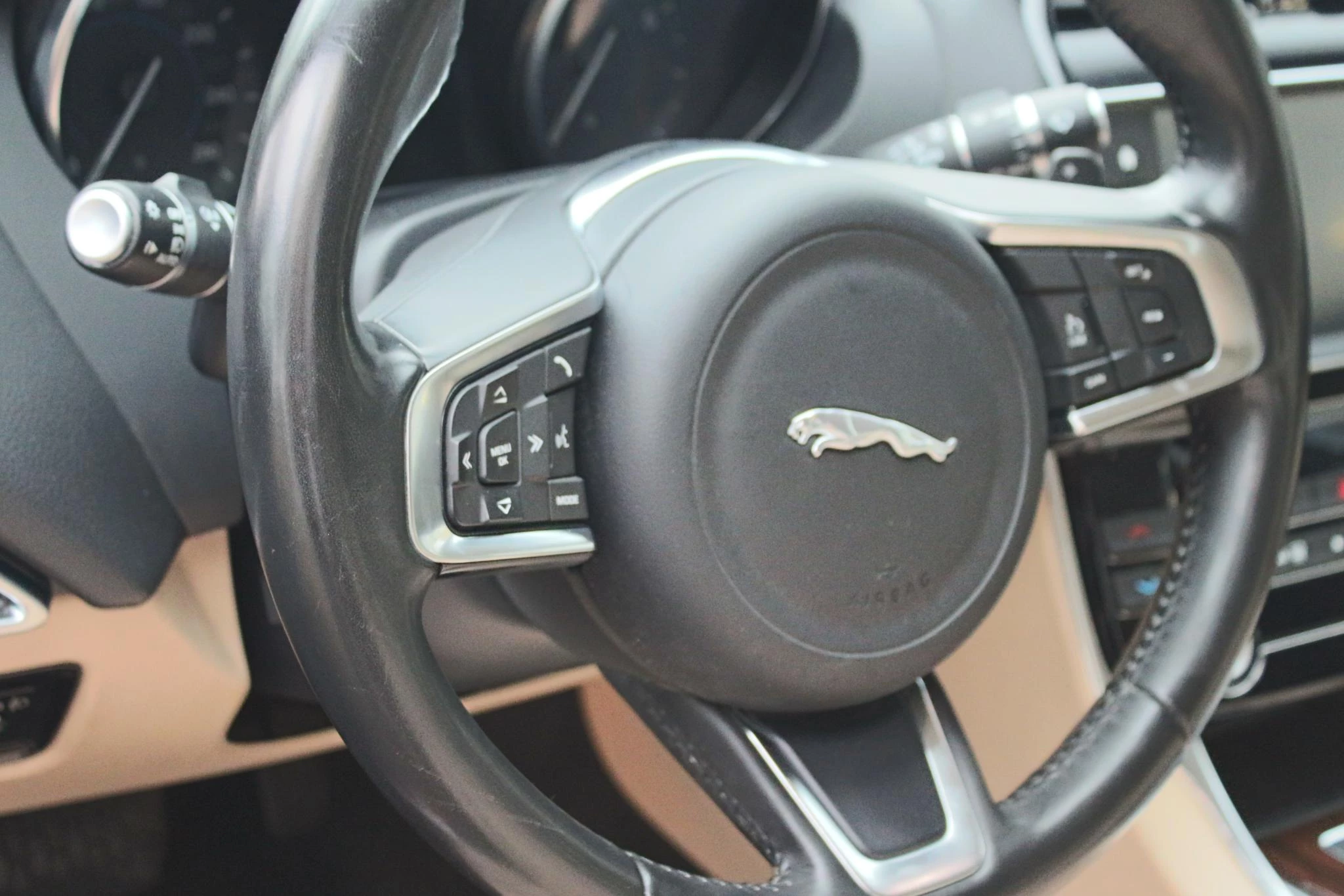 Hoofdafbeelding Jaguar XE