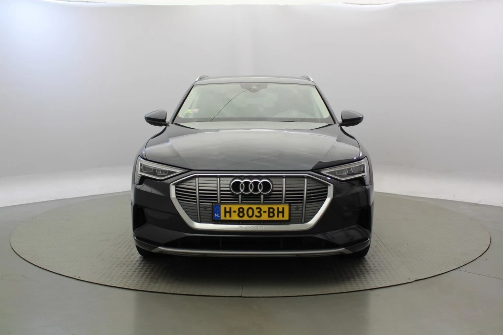Hoofdafbeelding Audi e-tron