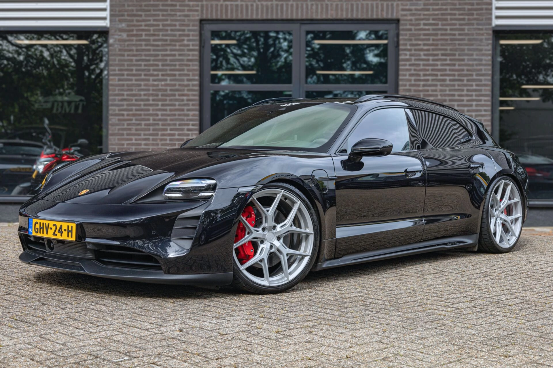 Hoofdafbeelding Porsche Taycan