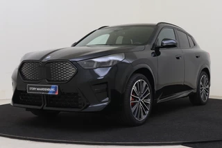 BMW iX2 eDrive20 M Sport / Panoramadak / Trekhaak / Sportstoelen / M Adaptief onderstel / Comfort Access / Adaptieve LED / Parking Assistant Plus / Head-Up / Harman-Kardon