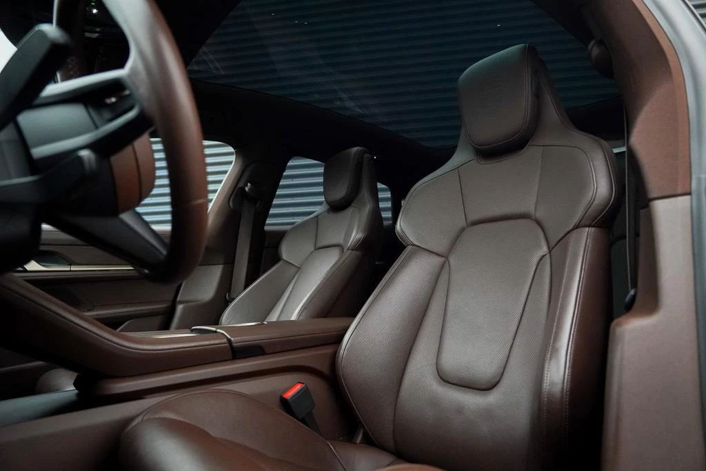 Hoofdafbeelding Porsche Taycan