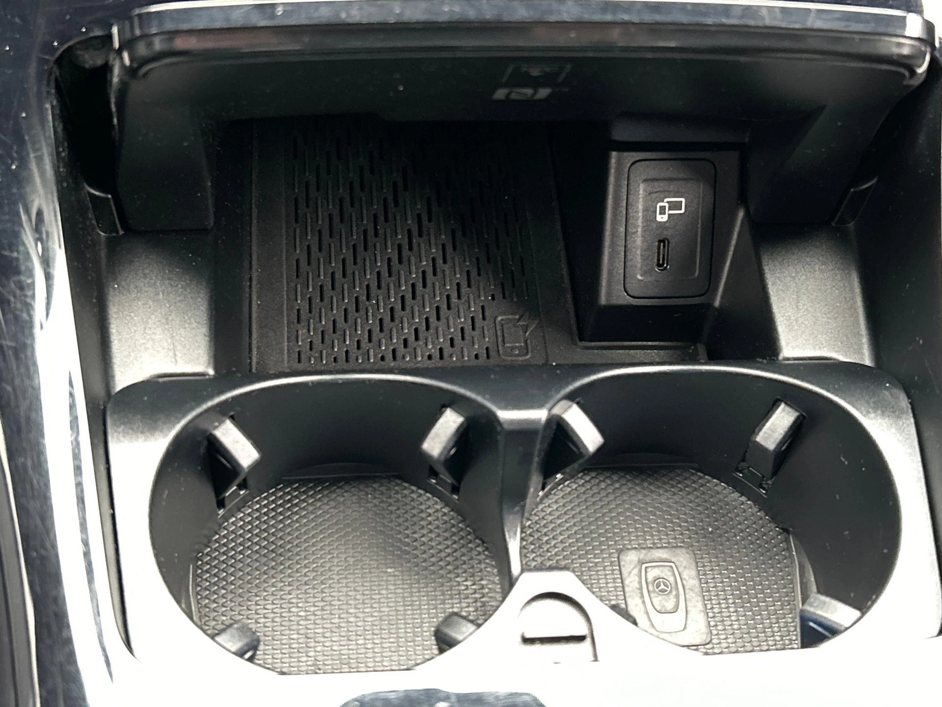 Hoofdafbeelding Mercedes-Benz EQC