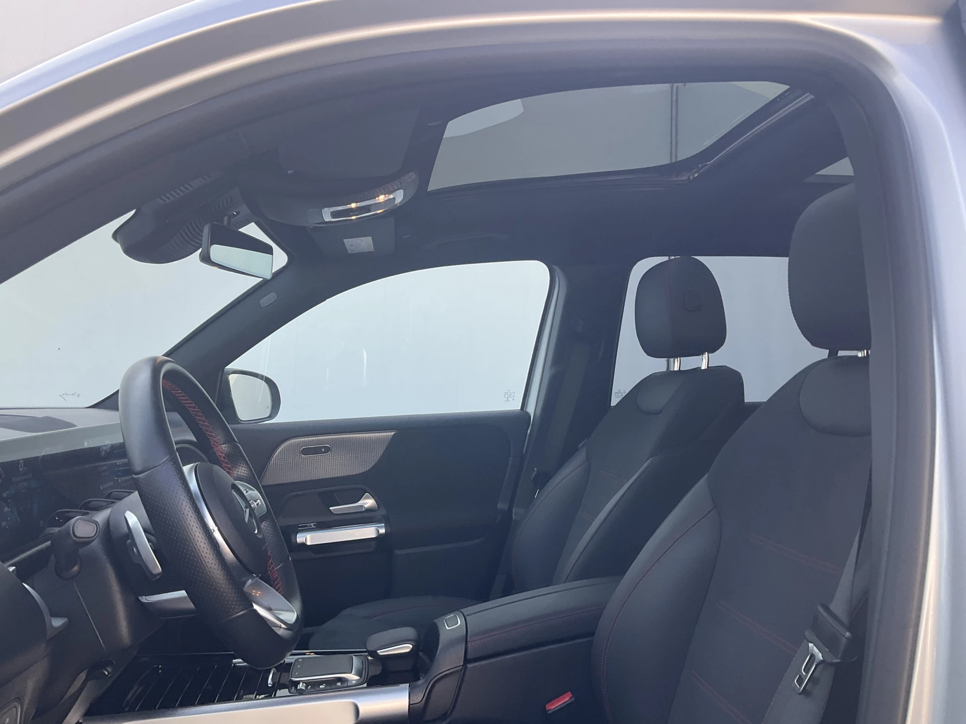Hoofdafbeelding Mercedes-Benz EQB