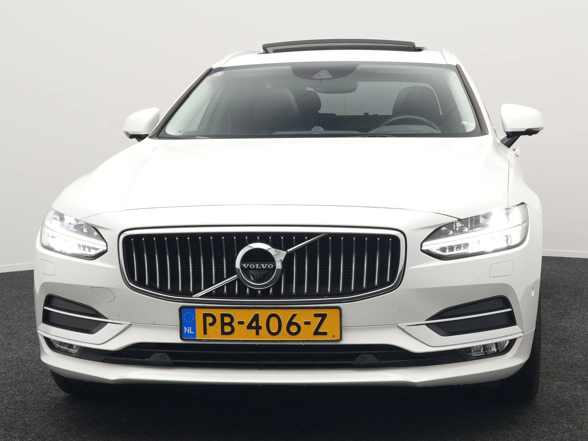 Hoofdafbeelding Volvo V90