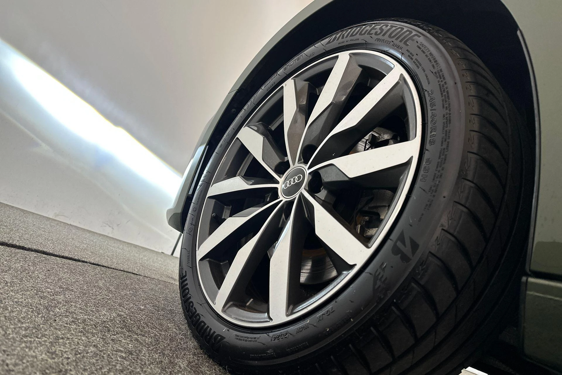 Hoofdafbeelding Audi A4