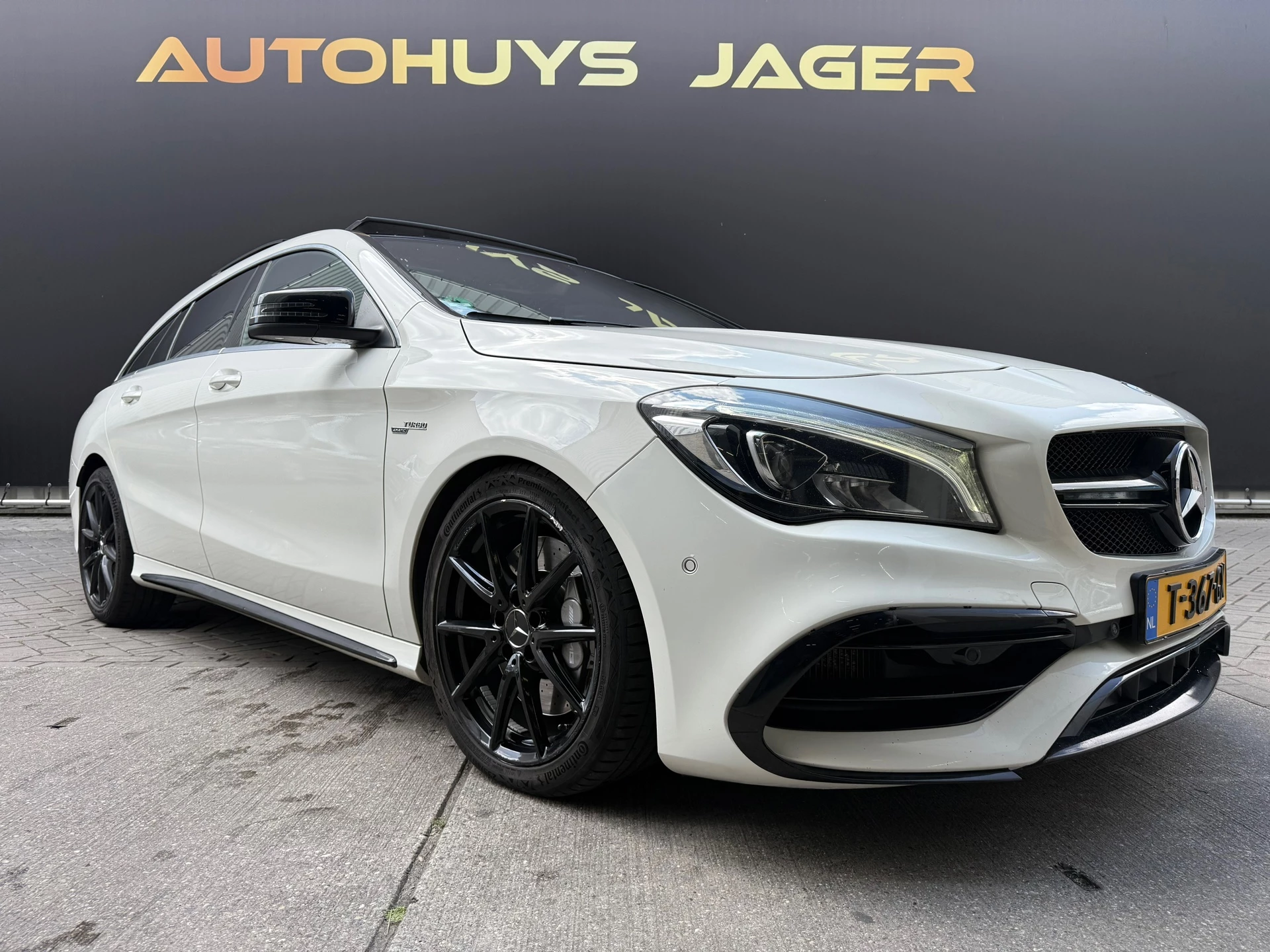 Hoofdafbeelding Mercedes-Benz CLA