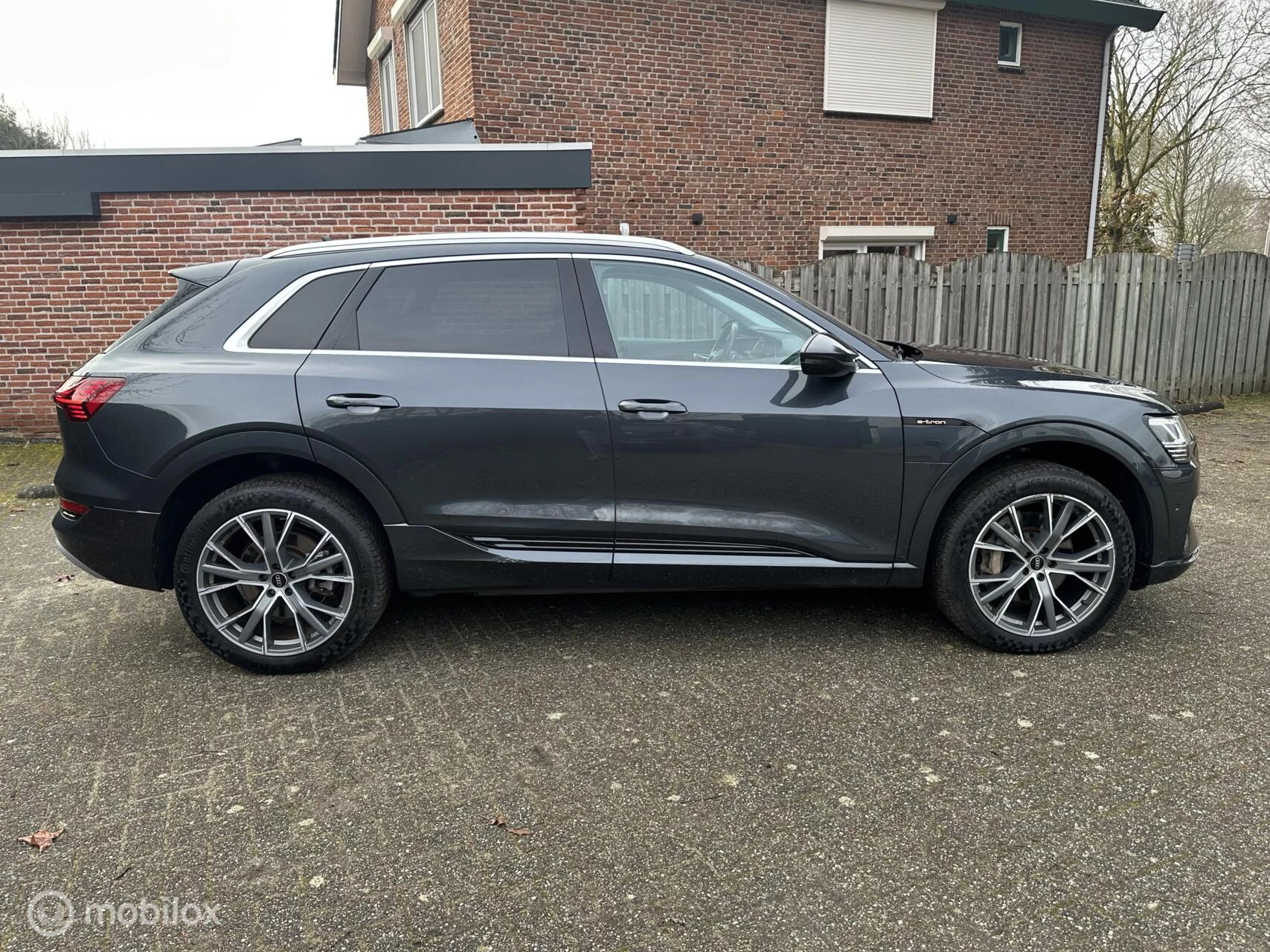 Hoofdafbeelding Audi e-tron