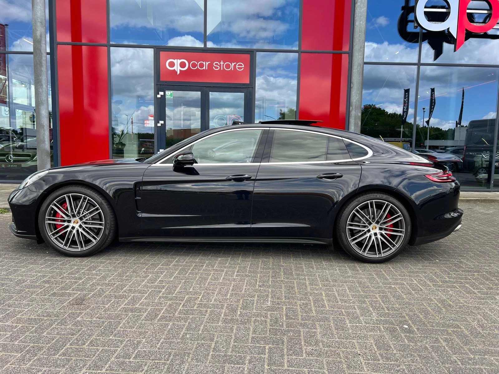 Hoofdafbeelding Porsche Panamera