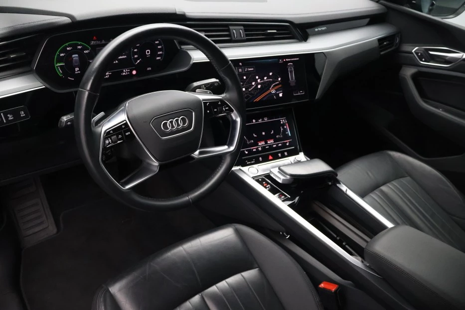 Hoofdafbeelding Audi e-tron