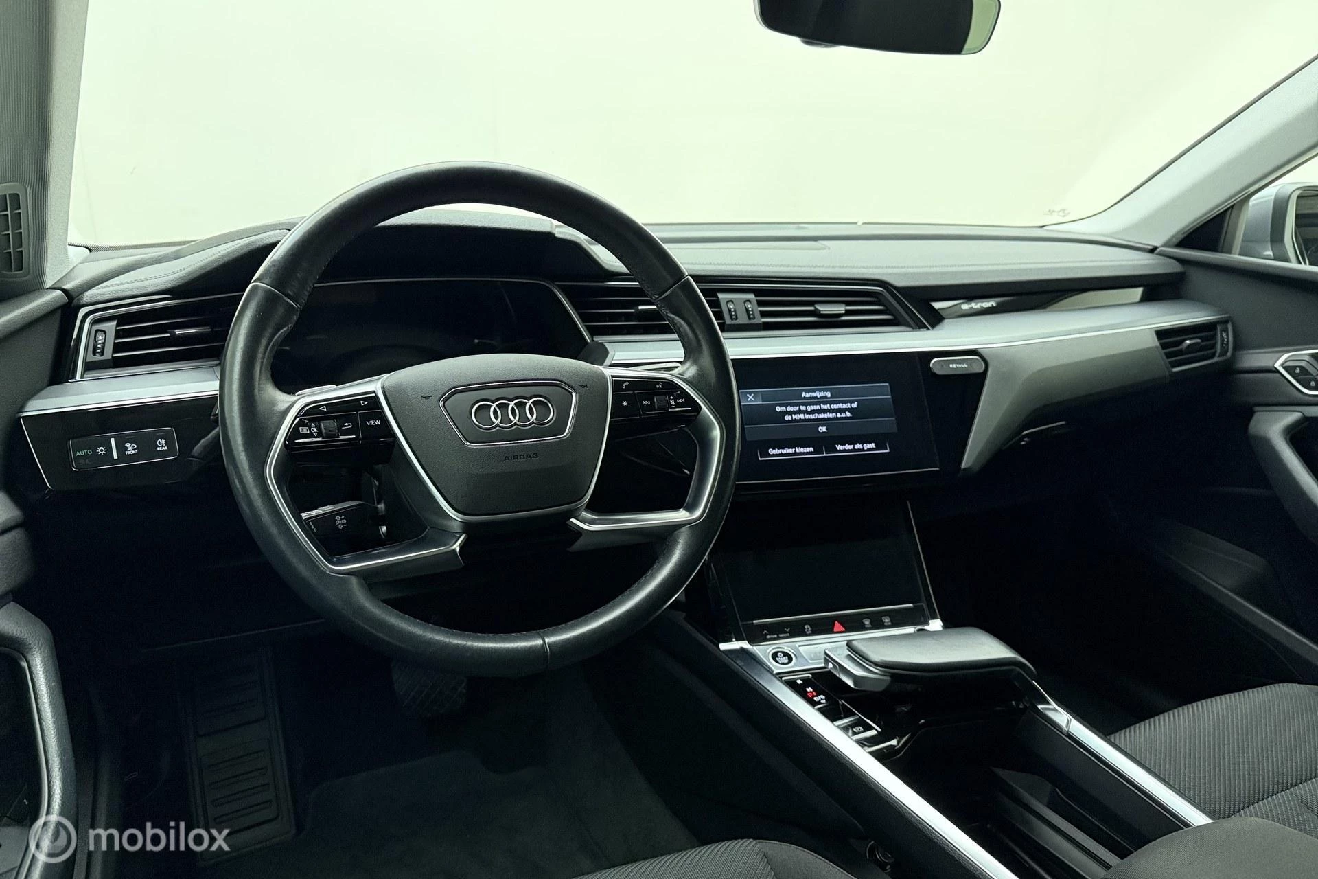 Hoofdafbeelding Audi e-tron