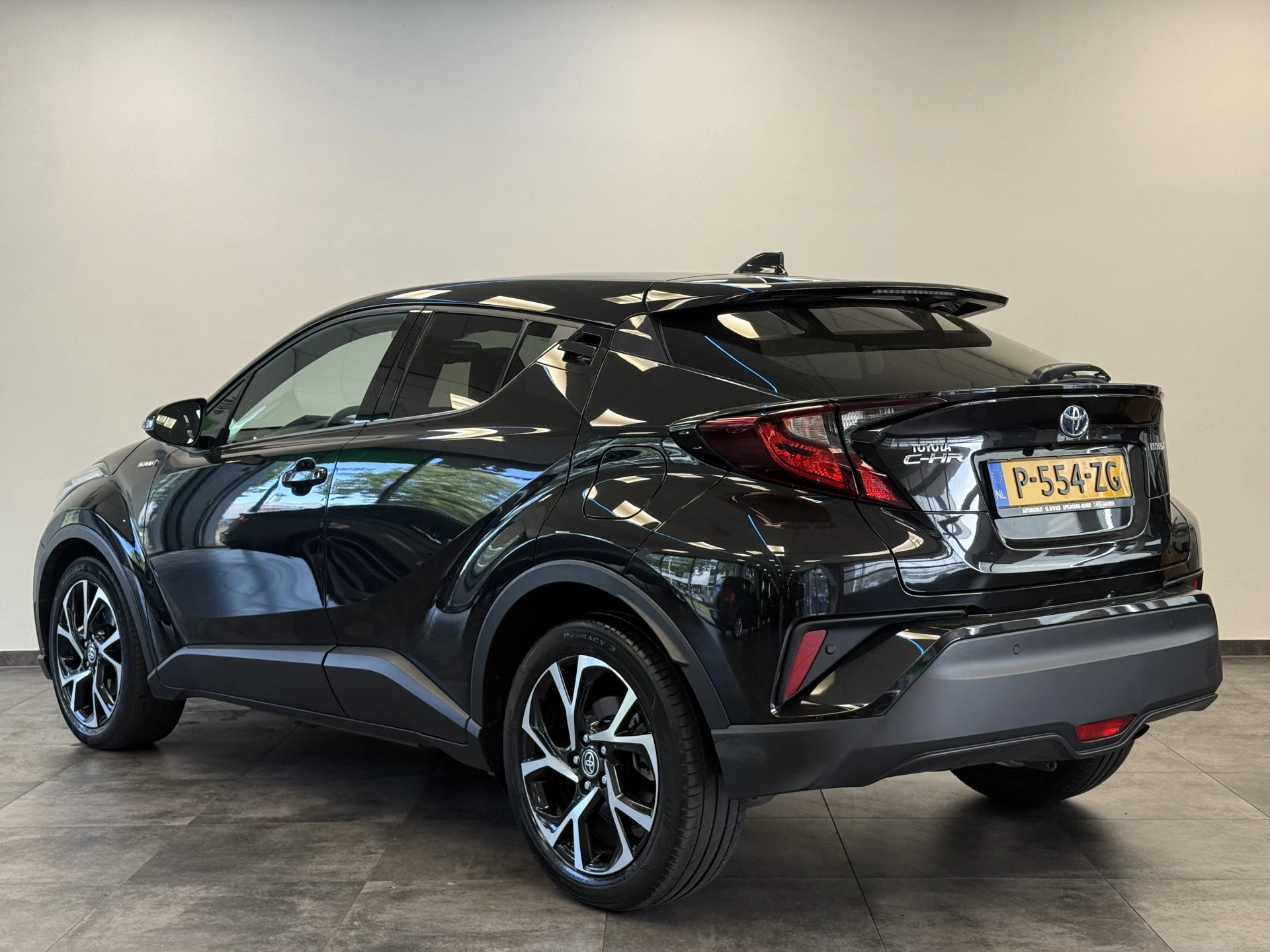 Hoofdafbeelding Toyota C-HR