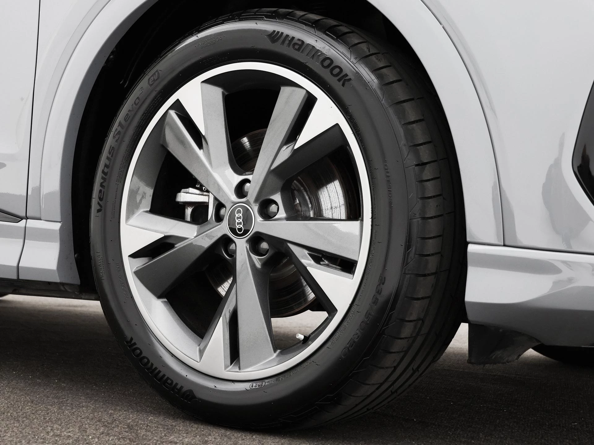 Hoofdafbeelding Audi Q4 e-tron