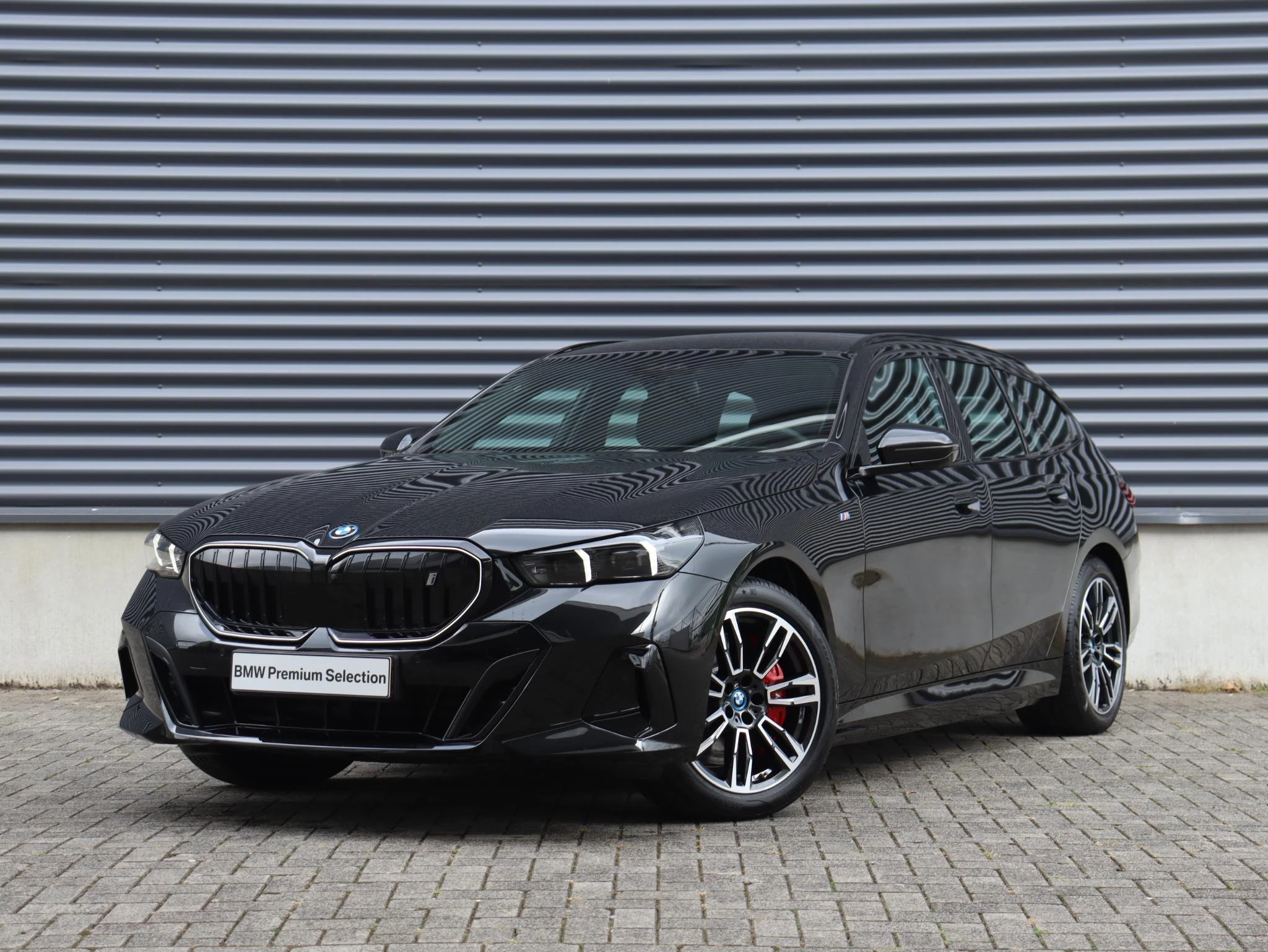 Hoofdafbeelding BMW i5