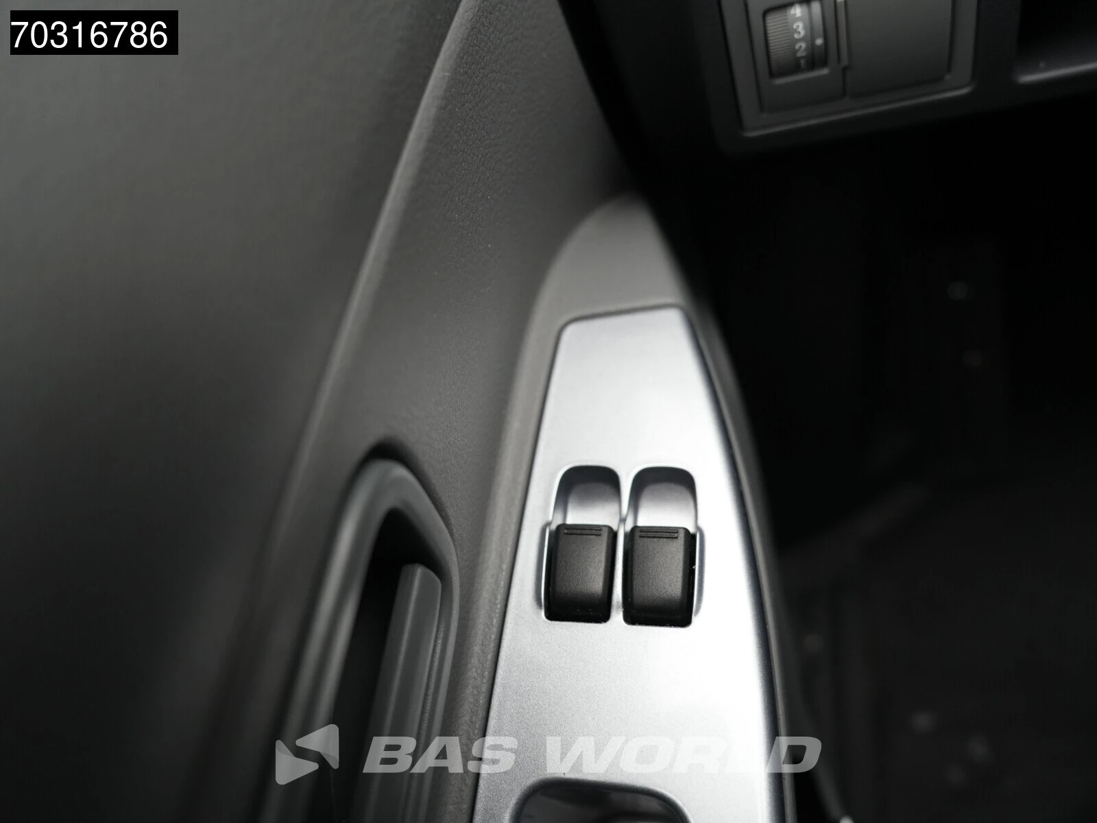 Hoofdafbeelding Cenntro Logistar 200