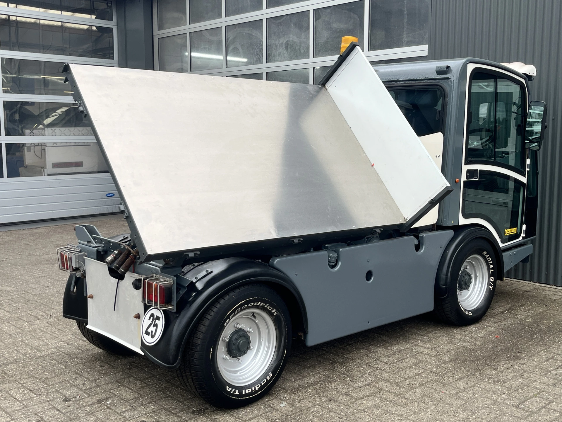 Hoofdafbeelding boschung P4T