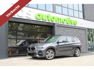 BMW X1 xDrive25e High Executive M-SPORT | BTW | PANO | ACC | CAMERA | KEYLESS | HUD | STOELVERWARMING |