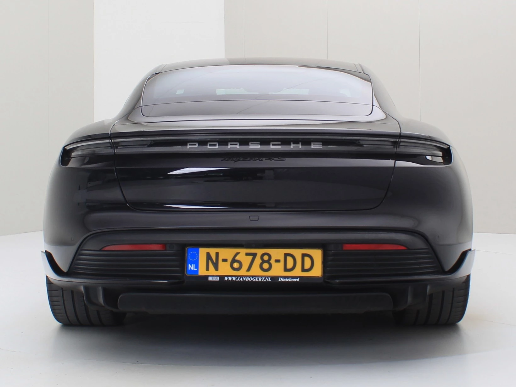 Hoofdafbeelding Porsche Taycan
