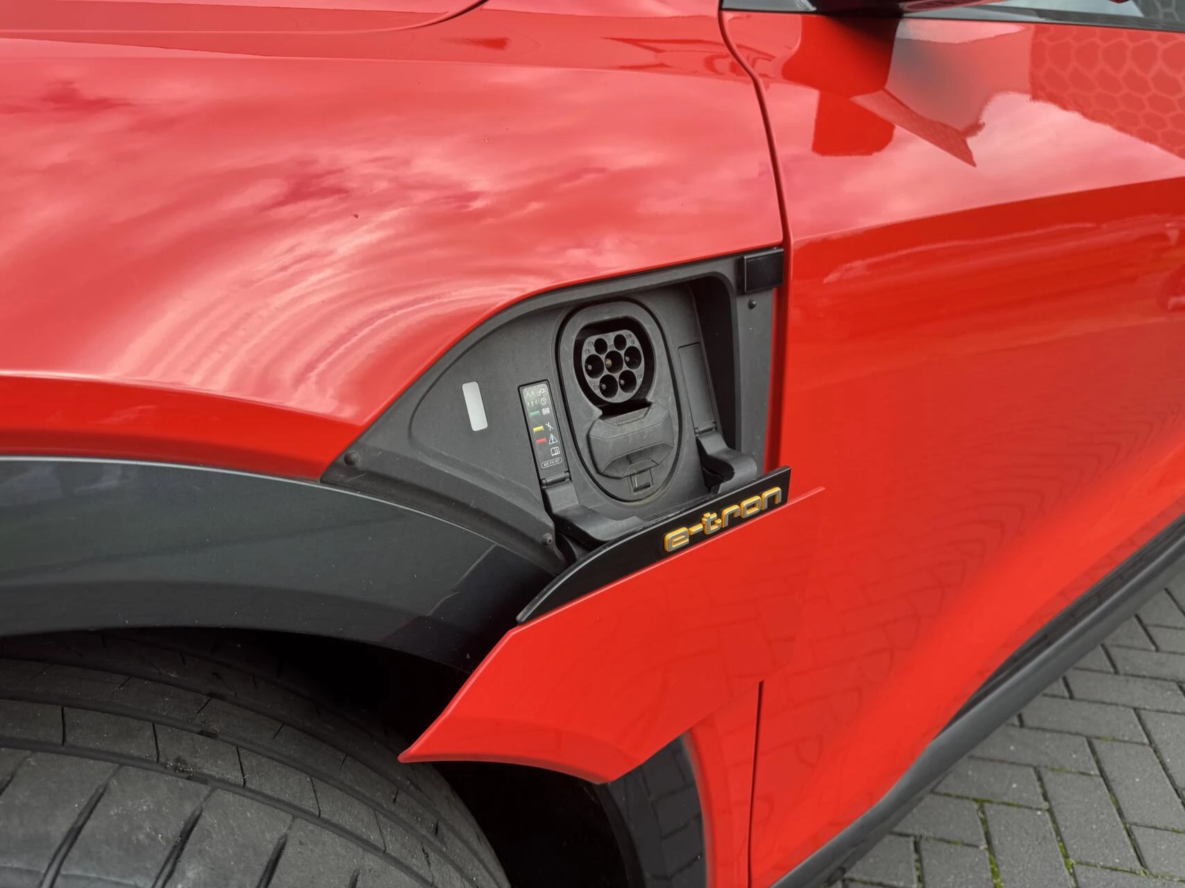 Hoofdafbeelding Audi e-tron