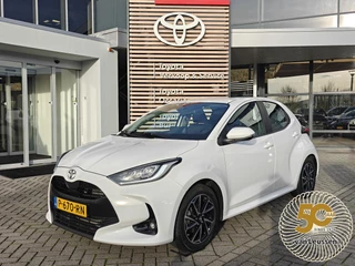 Toyota Yaris 1.5 VVT-i Dynamic ALL-SEASON NAVI LM-VELGEN KEYLESS DAB+ BLUETOOTH APPLE/ANDROID AD-CRUISE CAMERA