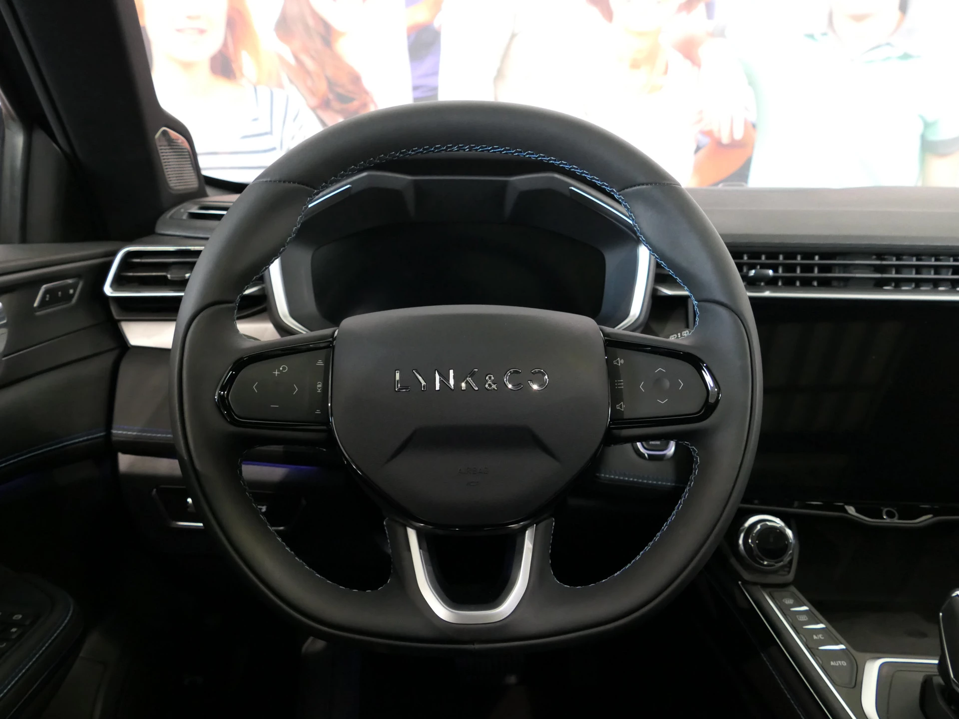 Hoofdafbeelding Lynk & Co 01