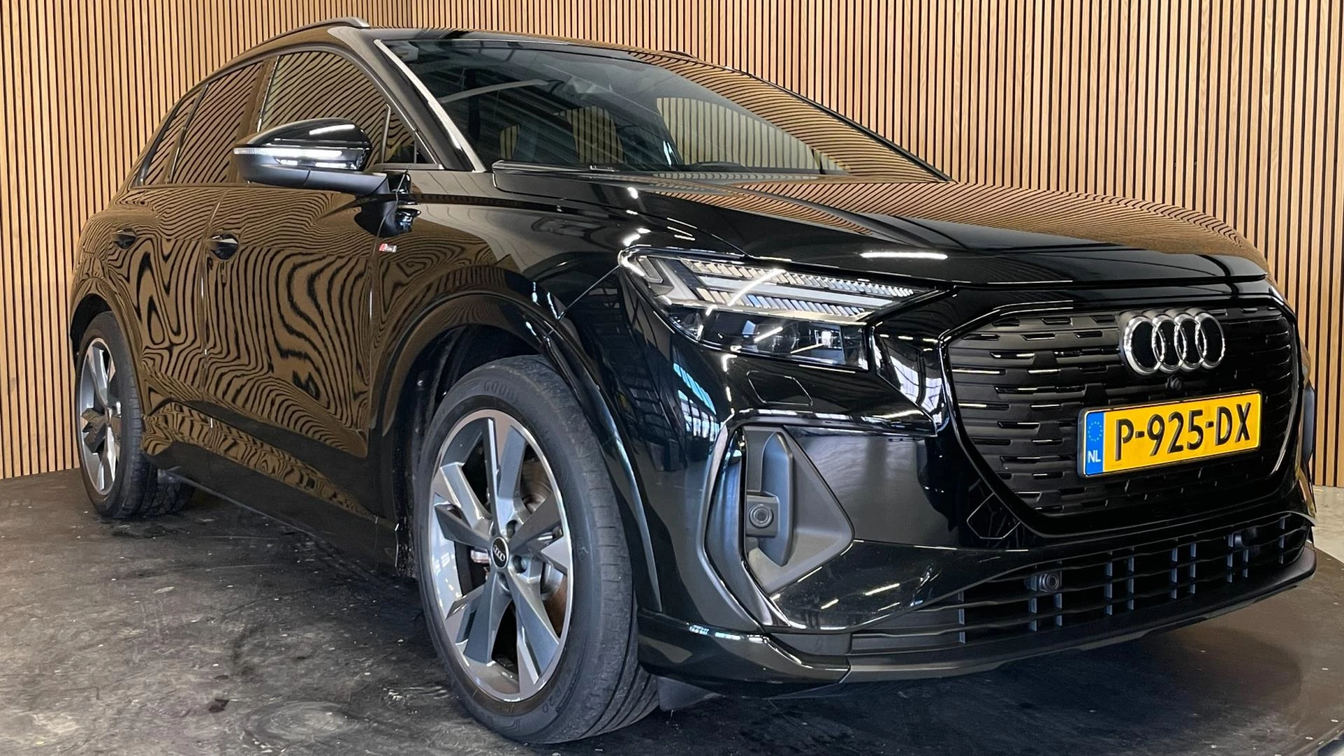 Hoofdafbeelding Audi Q4 e-tron