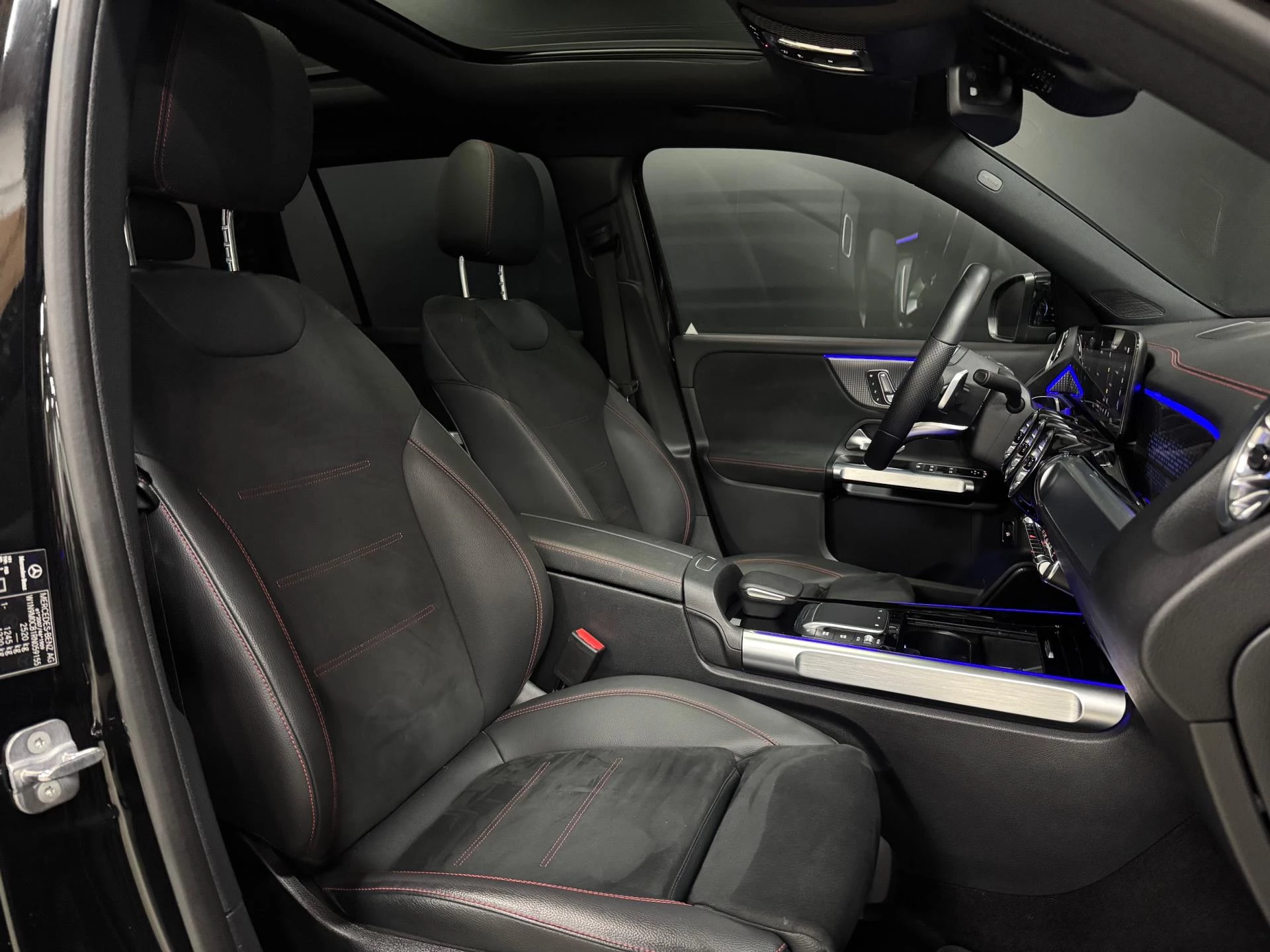 Hoofdafbeelding Mercedes-Benz EQB