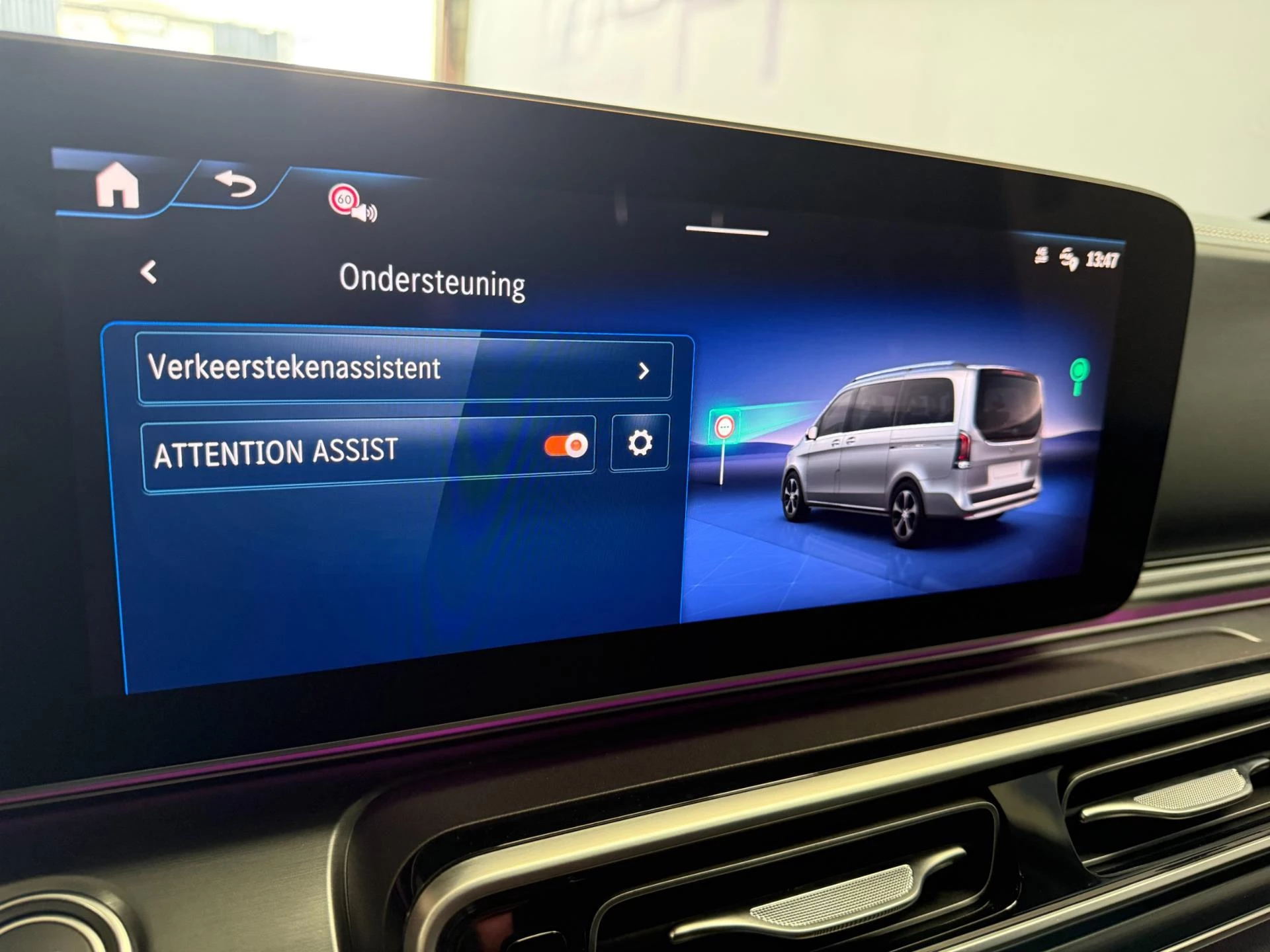 Hoofdafbeelding Mercedes-Benz EQV