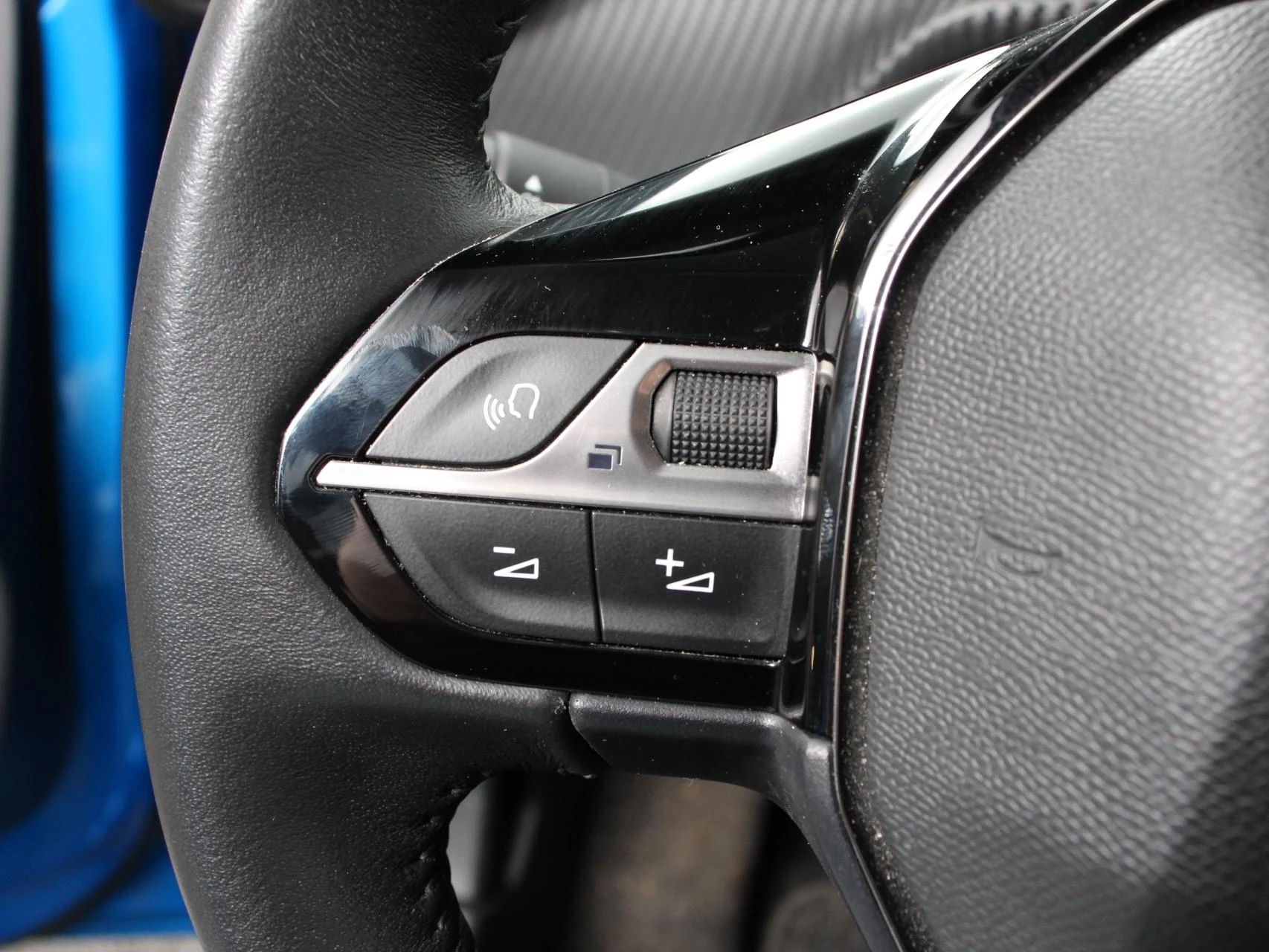 Hoofdafbeelding Peugeot e-208