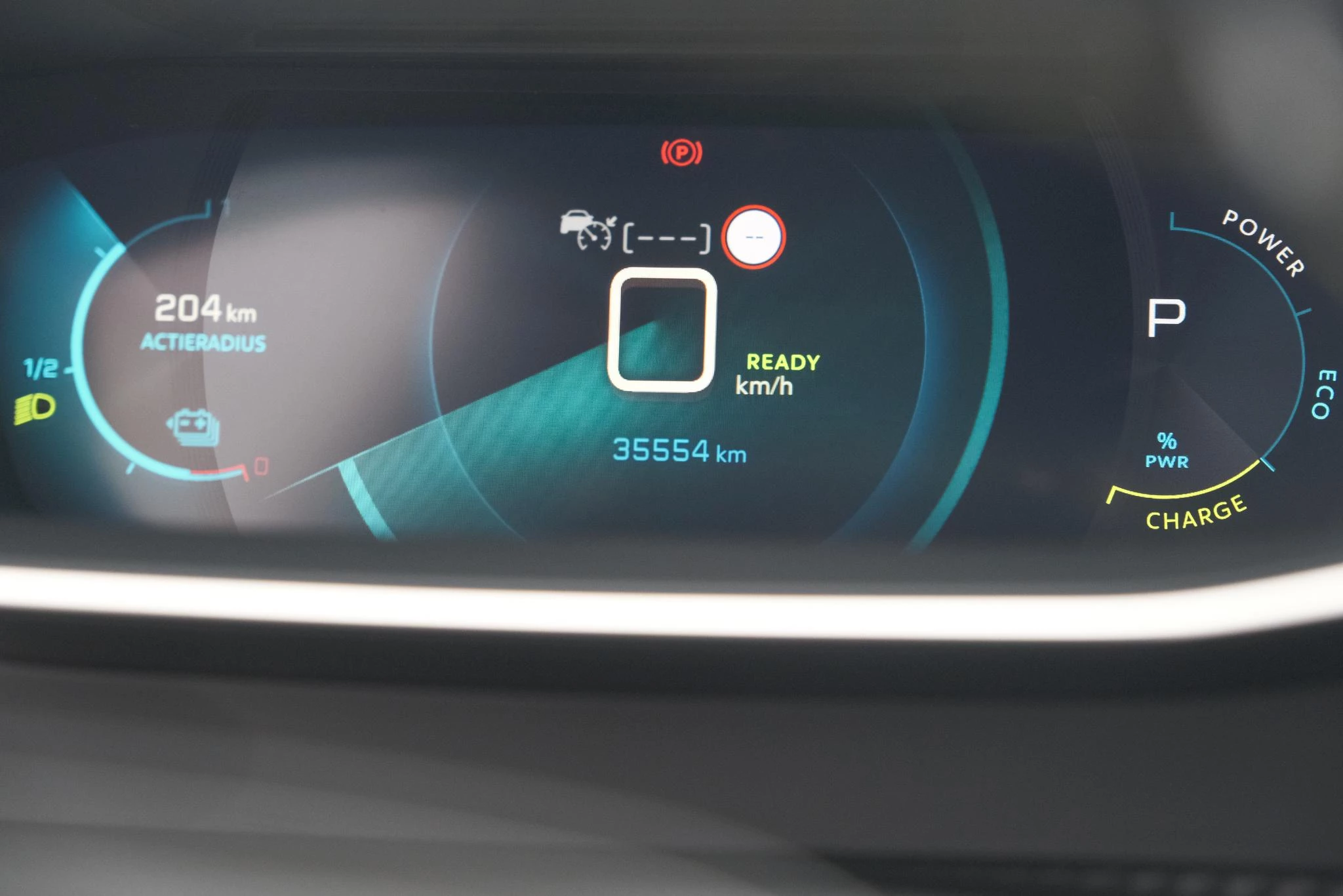 Hoofdafbeelding Peugeot e-208